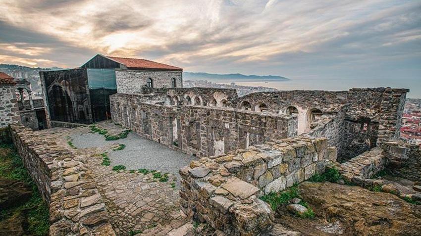 Karadeniz'in incisi Trabzon'da turizm atağı! Tarihi Köşk ziyaretçi rekoru kırdı