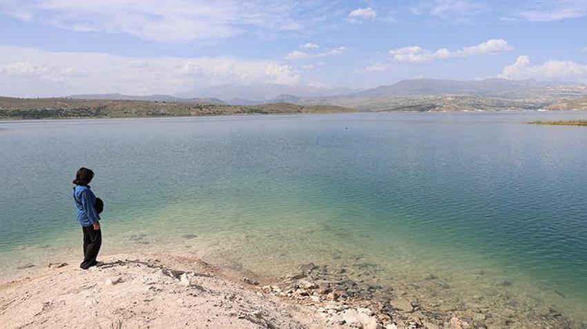 Elazığ'da Akdeniz sahillerini andıran köyün ilginç özelliği! Malatya, Erzincan ve Tunceli buraya bakıyor