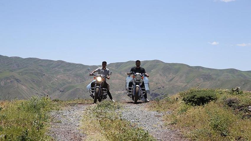 Siirt'in dağlarında çalışarak para kazanıyorlar! 'Babamın dedesinden beri bu işi yapıyoruz'