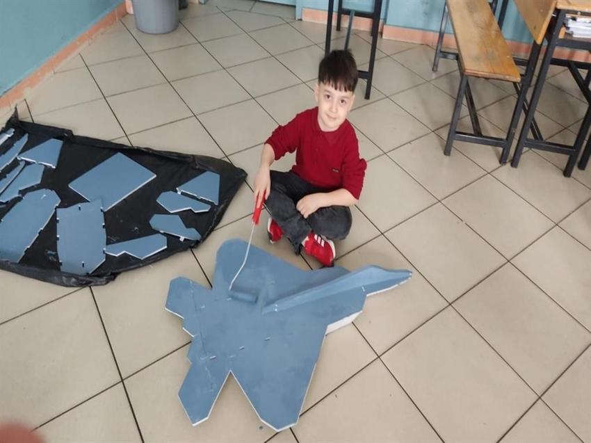 İlkokulda insansız deniz aracı tasarladılar: 3 ayda model uçak tasarımı gerçekleştirdiler