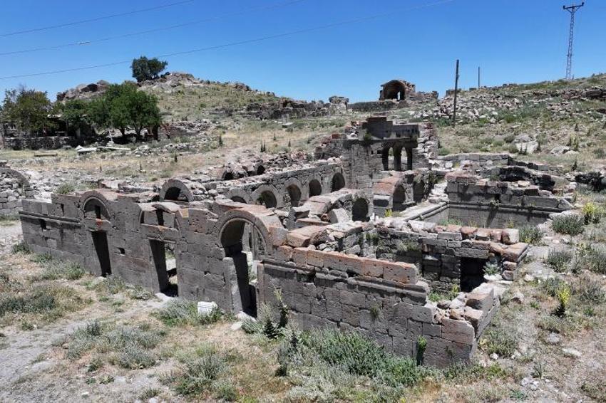Karaman'da kazı bölgesinde 15 tane bulundu: Hazine iki yıl boyunca fark edilmedi: