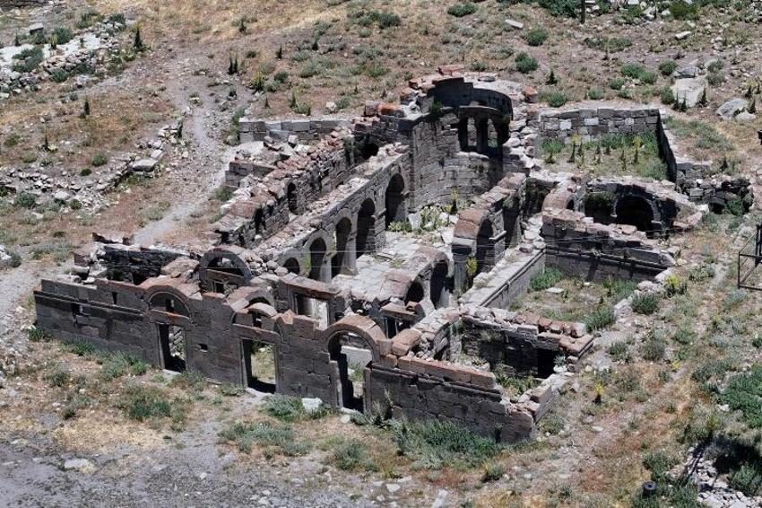 Karaman'da kazı bölgesinde 15 tane bulundu: Hazine iki yıl boyunca fark edilmedi:
