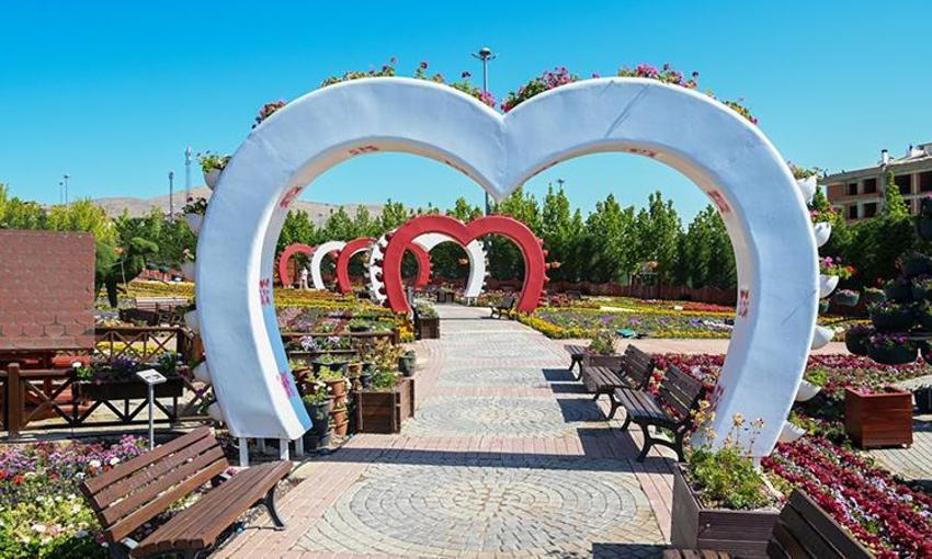 Türkiye'nin en büyüğü Konya'da! Yerli ve yabancı turist akın edecek