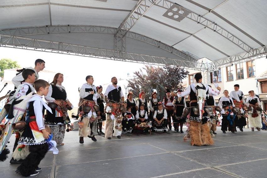 Uluslararası Balkan Folklor Festivali kapsamında Edirne’de 'kuker' geleneği canlandırıldı
