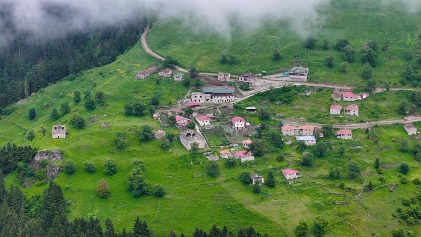 Tosun Paşa'daki Yeşil Vadi gibi! Gümüşhane'deki cennetin adı: Santa Harabeleri