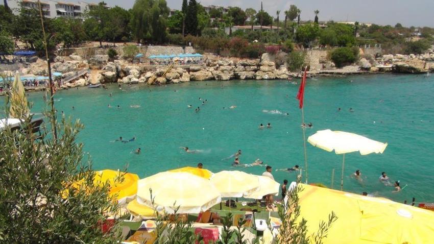 Uygun fiyatıyla tatilcilerin yeni gözdesi: Bölge halkı "doğal havuz" diyor