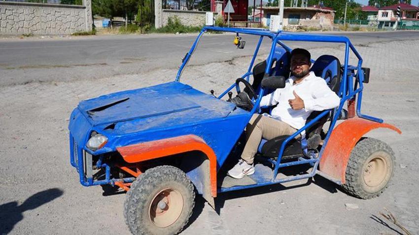 Görmek için sıraya giriyorlar! Sadece 16 bin liraya mal etti, su borusundan kendi arazi aracını yaptı: 'İlk kez gören oyuncak sanıyor'