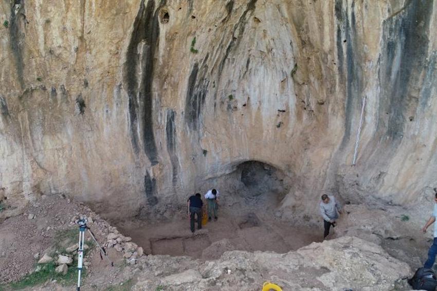 Mardin'in hazinesi mahallenin altından çıktı! 16 metre derinde bulundu: Altın gibi parlıyor