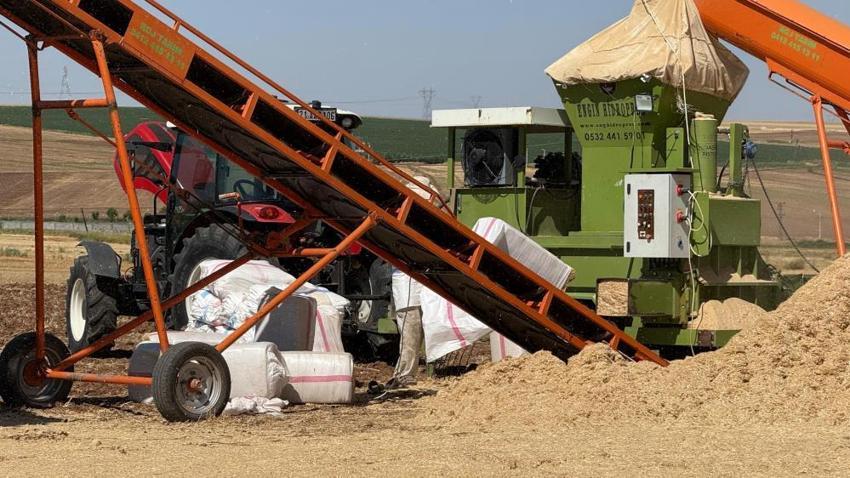 Diyarbakır Ovası'nda kavurucu mesai: 45 derece sıcakta hasat devam ediyor