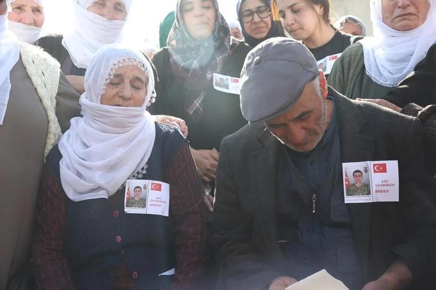 Türkiye şehitlerini uğurladı! 12 askerimize son görev