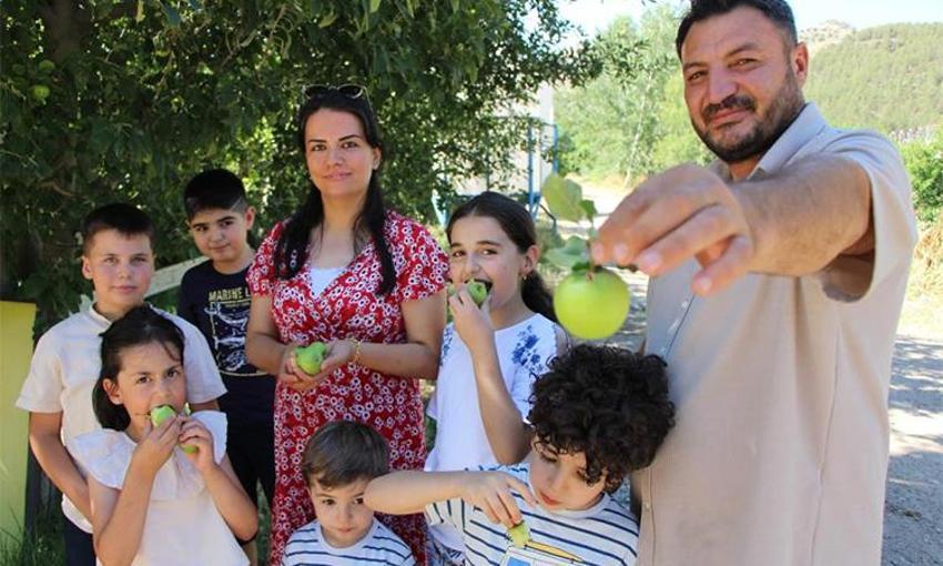 Ürünlerini don felaketinden böyle kurtardı! Örnek proje başarıya ulaştı, hepsini ücretsiz dağıtıyor