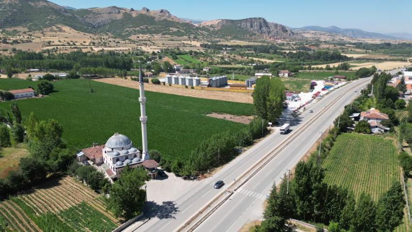 Tokat'ta yuvadan atılan leyleğe cami imamı sahip çıktı! 'Garip'i garip bırakmayacağız'