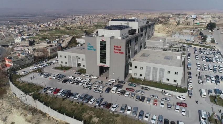 Åžanlıurfa'da tıp dünyasında mucize yaratan geliÅŸme! İleri yaşına raÄŸmen tüm riski göze aldı: 53 yaşındaki kadın ikiz bebek sahibi oldu