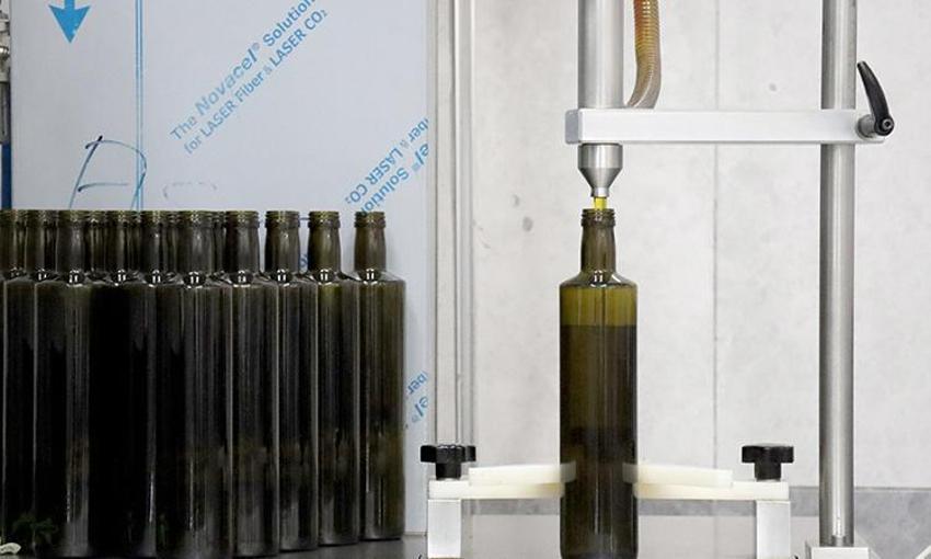 Mühendisliği bırakan kadın girişimci eşinin memleketine fabrika kurdu! 200 ton üretiyor, 81 ile satış yapıyor