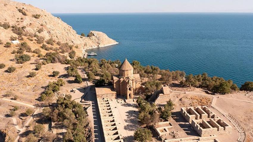 Van Kültür Yolu Festıvali sanatla kapılarını açtı: 300 etkinlik, 9 günlük şölen!