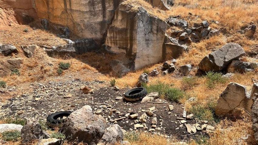 Meğer hazinenin üzerinde oturuyorlarmış! Bursa'da köy yolunda bulundu: Polise haber verdiler