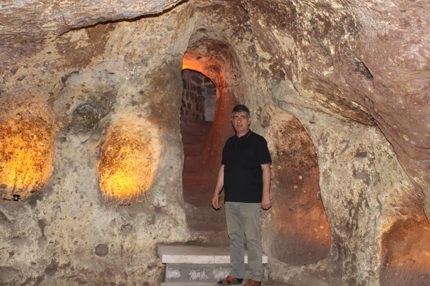 20 yıl dokunmadı, temizlik yaparken gizli geçit fark etti: Kayseri'de hazine evin altından çıktı