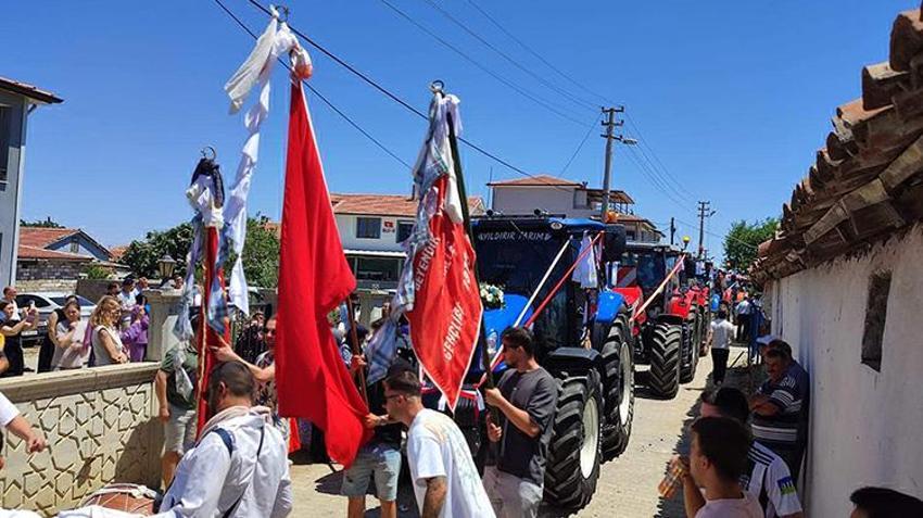 Keşan'da çiftçilerin unutulmaz düğünü! Böyle konvoy çok az görülür
