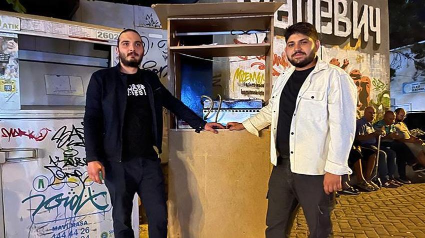 Eskişehir'de duygulandıran manzara! İki genç hayata ikinci el gardıropla bağlandı