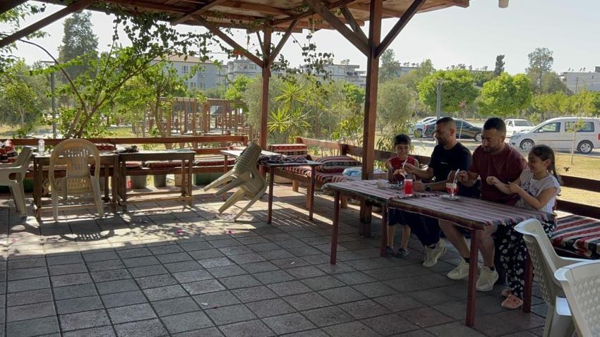 11 yıl önce bir iş keşfetti: Genç kadın Hatay'ın en meşhuru oldu! Dükkanı dolup taşıyor