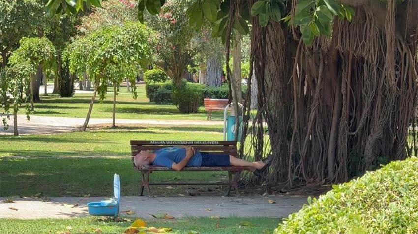 Adana'da 'sıcak hava' izni: Birçok kişi kullandı! Sokak ve caddeler bomboş kaldı