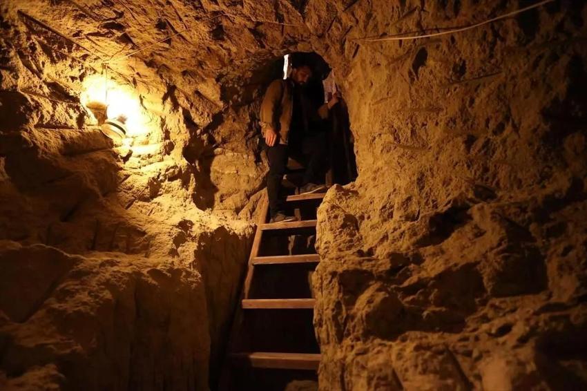 40 yıl önce mağaradaki Osmanlıca uyarıyı dinlemedi! Nevşehir'de arkeolog kazı sırasında bayıldı