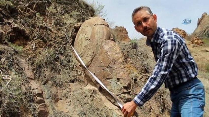 Tesadüf eseri gördü: Erzurum'da gördüğü manzarayı acil ihbar etti! 'Köstebek yuvasına çevirirler'