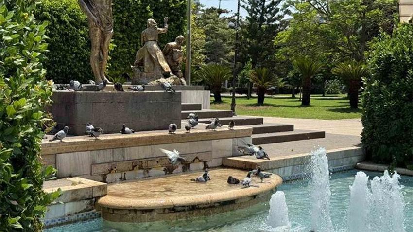 Adana'da sıcaklık 42 dereceyi buldu, sokaklar hayalet kente döndü!