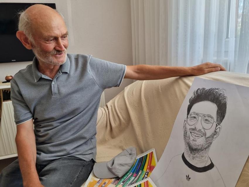 Emekli oldu, hiç eğitim almadan 3 binden fazla eser üretti!