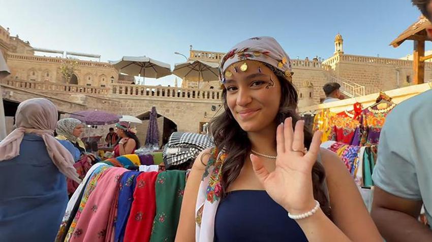 Aynı dizilerdeki gibi! Mardin'in eşsiz güzelliği sıcağa rağmen turist akınına uğruyor