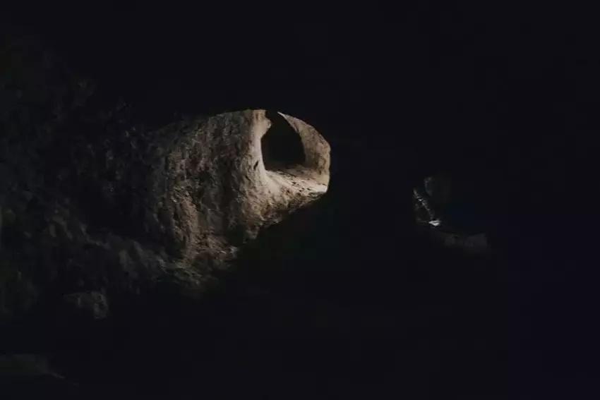 Köyde hiç kimse cesaret edemedi! İçi altın dolu mağara Adana'da bulundu: Bakınca taşlar yer değiştiriyor