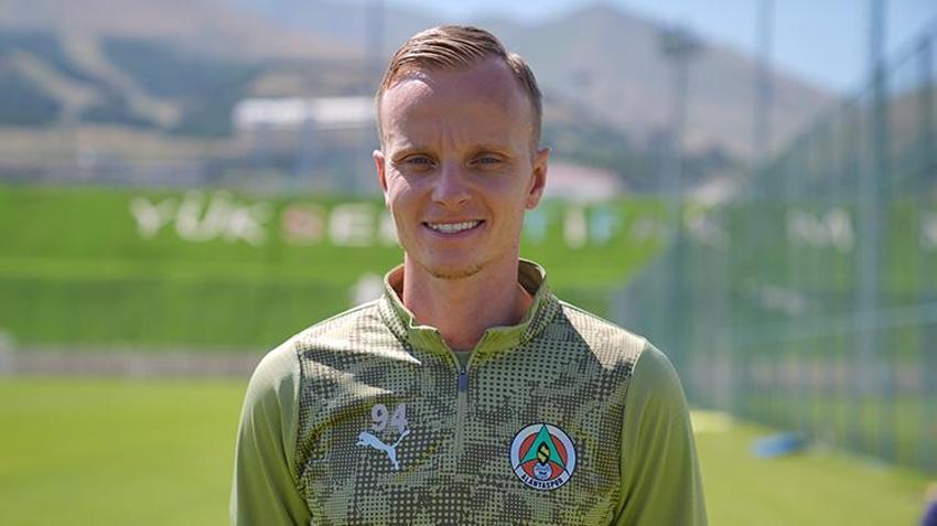 Alanyaspor’un Kosovalı futbolcusu Hadergjonaj yeni sezona sıkı hazırlanıyor