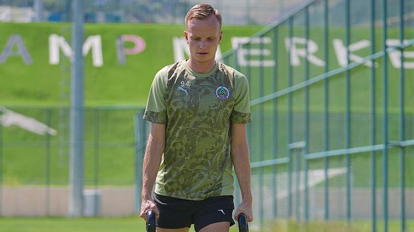 Alanyaspor’un Kosovalı futbolcusu Hadergjonaj yeni sezona sıkı hazırlanıyor