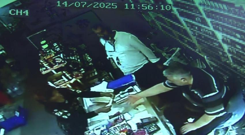 30 yıllık esnaf böylesini görmedi: Dilencinin 1 günlük hasılatı şaşırttı