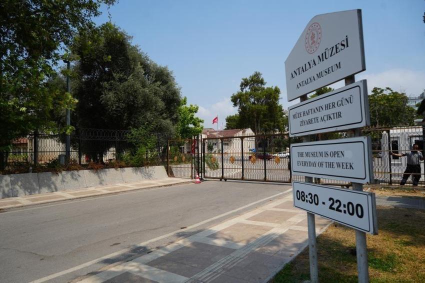 Kapıya gelen turistler şaştı kaldı: Antalya'da kapatılma kararının nedeni belli oldu