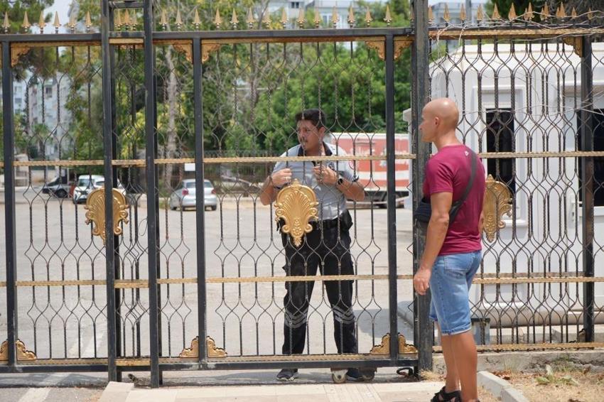Kapıya gelen turistler şaştı kaldı: Antalya'da kapatılma kararının nedeni belli oldu