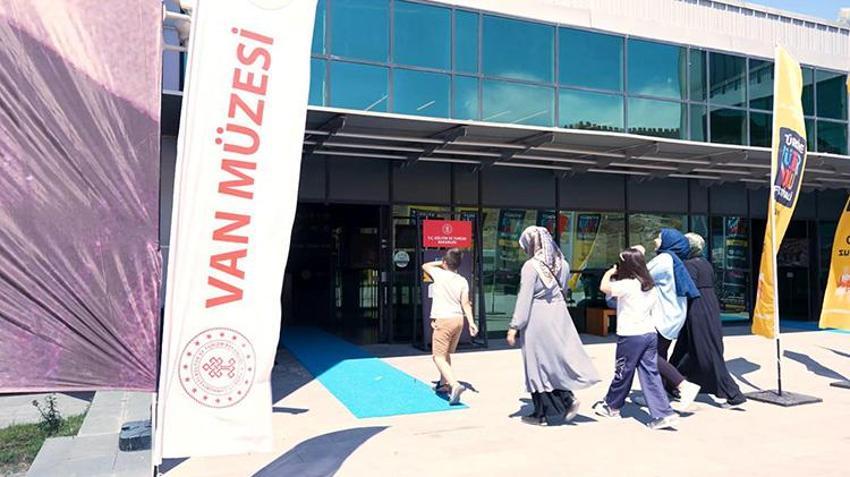 Van Müzesi ziyaretçi rekoru kırıyor!
