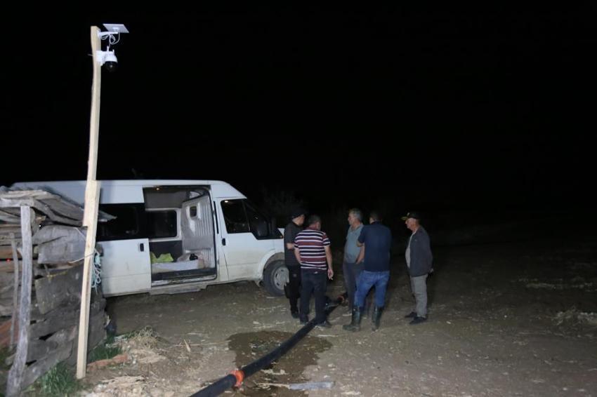 Kastamonu'da 'beyaz altın' nöbeti'! Hasadı devam eden ürünün değeri yükselince silahla nöbet tutmaya başladılar
