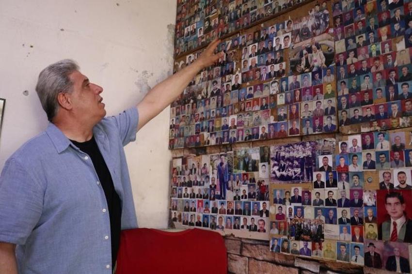 Trabzonlu berber dükkanın köşesine kurdu: Gelen geçen bakıyor! 34 yıl önce başladı, 3 bin kişiyi biriktirdi