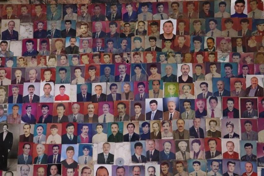 Trabzonlu berber dükkanın köşesine kurdu: Gelen geçen bakıyor! 34 yıl önce başladı, 3 bin kişiyi biriktirdi