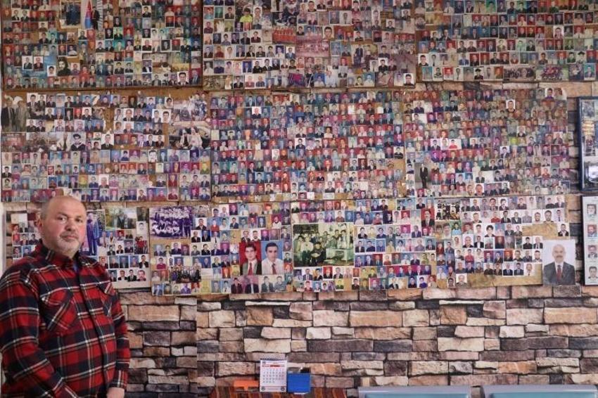 Trabzonlu berber dükkanın köşesine kurdu: Gelen geçen bakıyor! 34 yıl önce başladı, 3 bin kişiyi biriktirdi