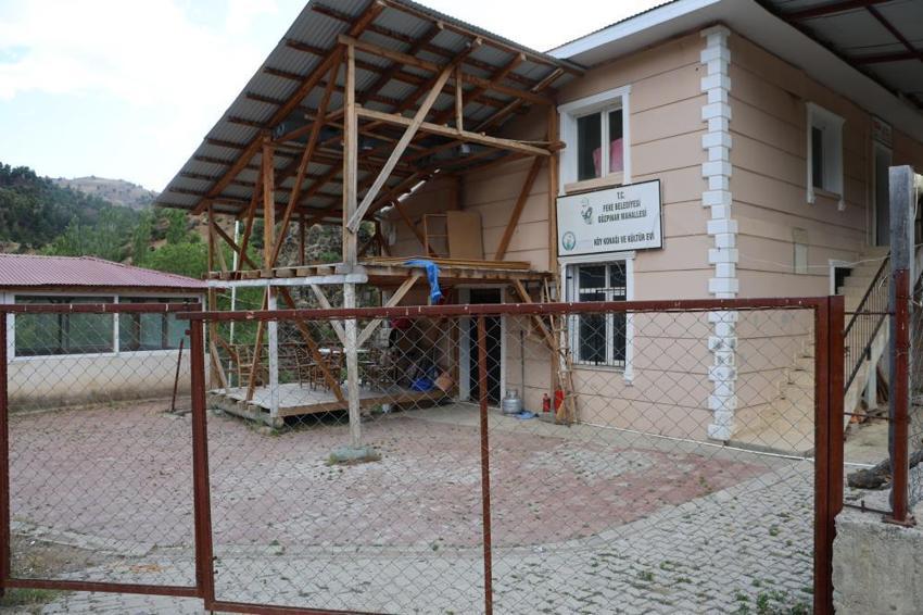 'Köy Konağı' diye alınan bina muhtarın çıktı! Köylü gerçeği yıllar sonra öğrendi