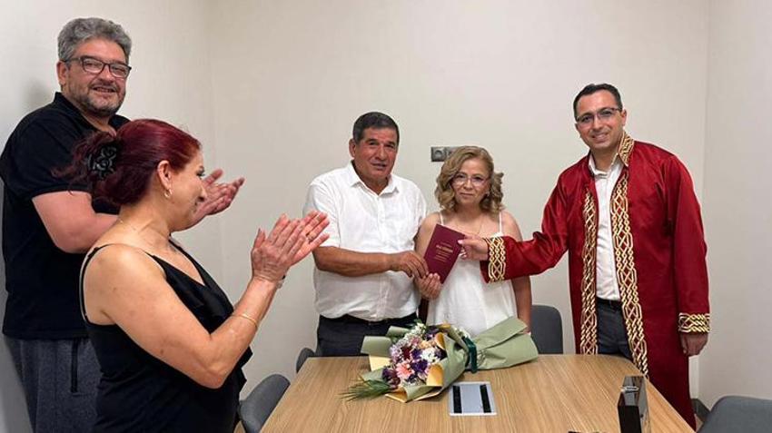 Boşandığı eşi beyin kanaması geçirdi, ayrıldıktan sonra bile elini bırakmadı! Hastanede ikinci kez nikah masasına oturdular