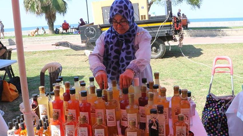 Samsun'da evinin önünde yaptı, talep patladı! Tam 40 çeşidi var, tek malzeme yetiyor