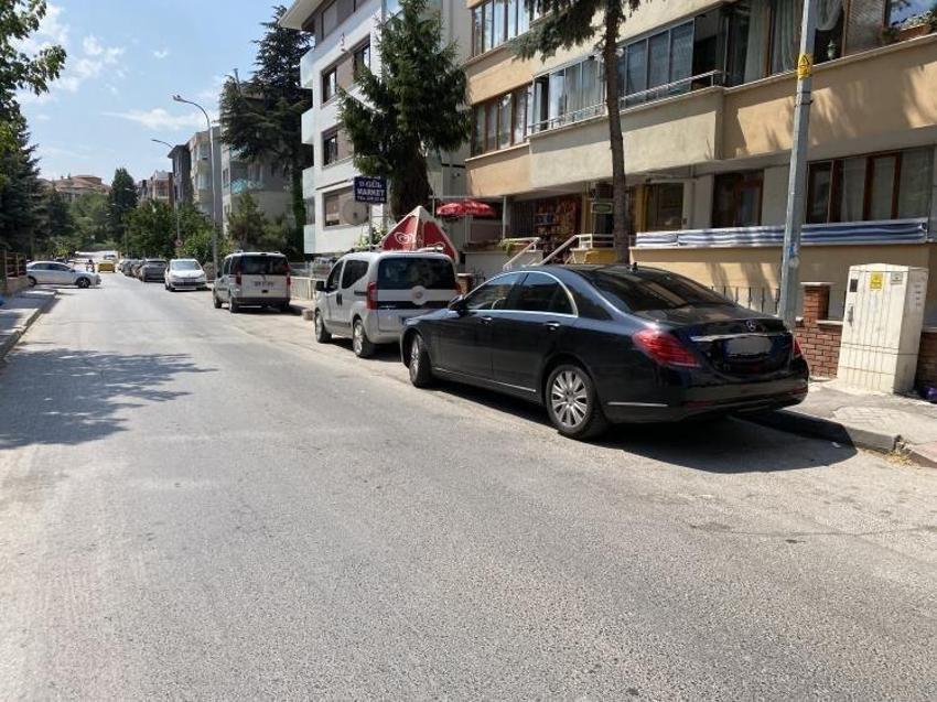 Eskişehir'de hiç kimse bu tabelayı görmüyor: Sürücüler kolayını buldu