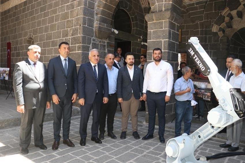 Diyarbakırlı mühendisler yüzde yüz yerli ve milli robot kol üretti