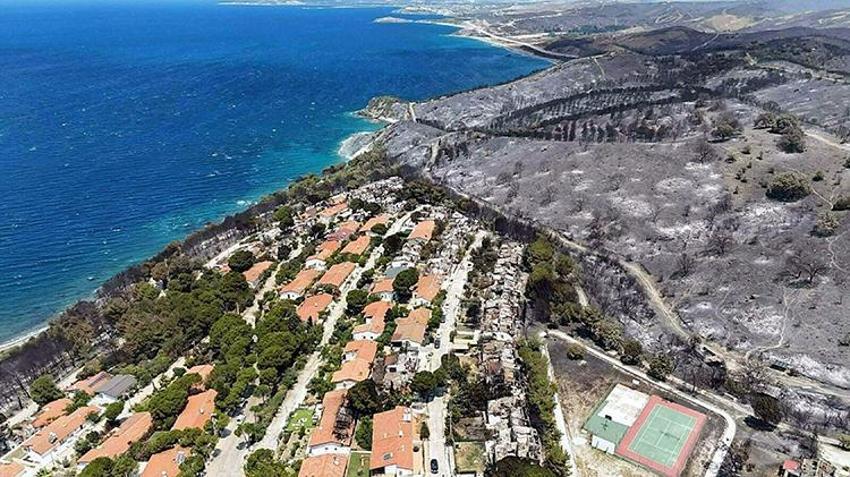 İzmir'de yanan ormanlık alan Kıbrıs büyüklüğünde! Tehlike kapıda: Yerleşim yerlerine ve denize akacak!