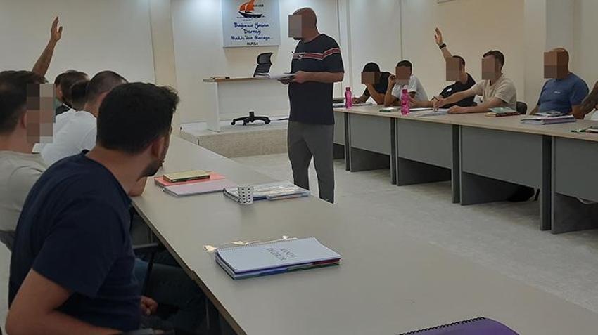 Bursa'da bağımlılığa karşı sevgiyle savaşıyorlar