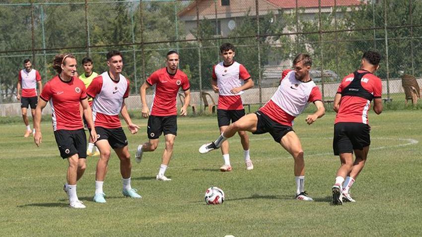 Süper Lig'in yeni ekiplerinden Gençlerbirliği, kalıcı başarı peşinde: 'Toplamda 8 transfer planlıyoruz'