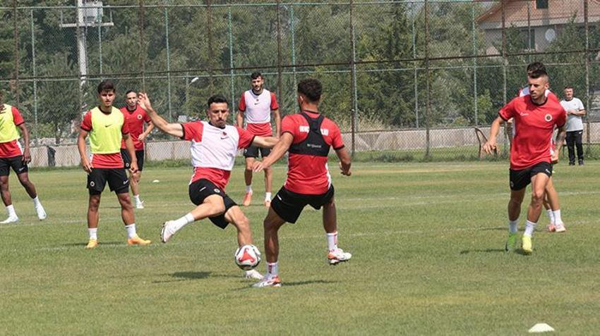 Süper Lig'in yeni ekiplerinden Gençlerbirliği, kalıcı başarı peşinde: 'Toplamda 8 transfer planlıyoruz'